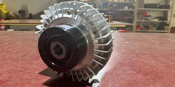 磁粉離合器如何提升包裝機(jī)30%效率性能? 磁粉離合器如何提升包裝機(jī)30%效率性能?